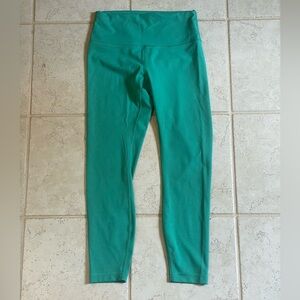 lululemon Wunder Train HR Tight 25” in Blaze Maldives Green, size 8